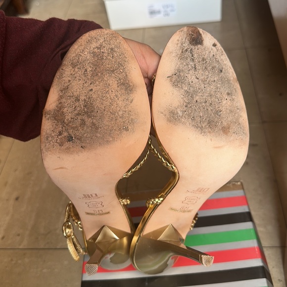 J-Lo Gold Heels in Size 8 - Picture 4 of 4